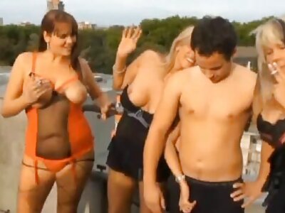 Yaramaz kızlar türkçe porno sinema yeni komşularını sikiyor